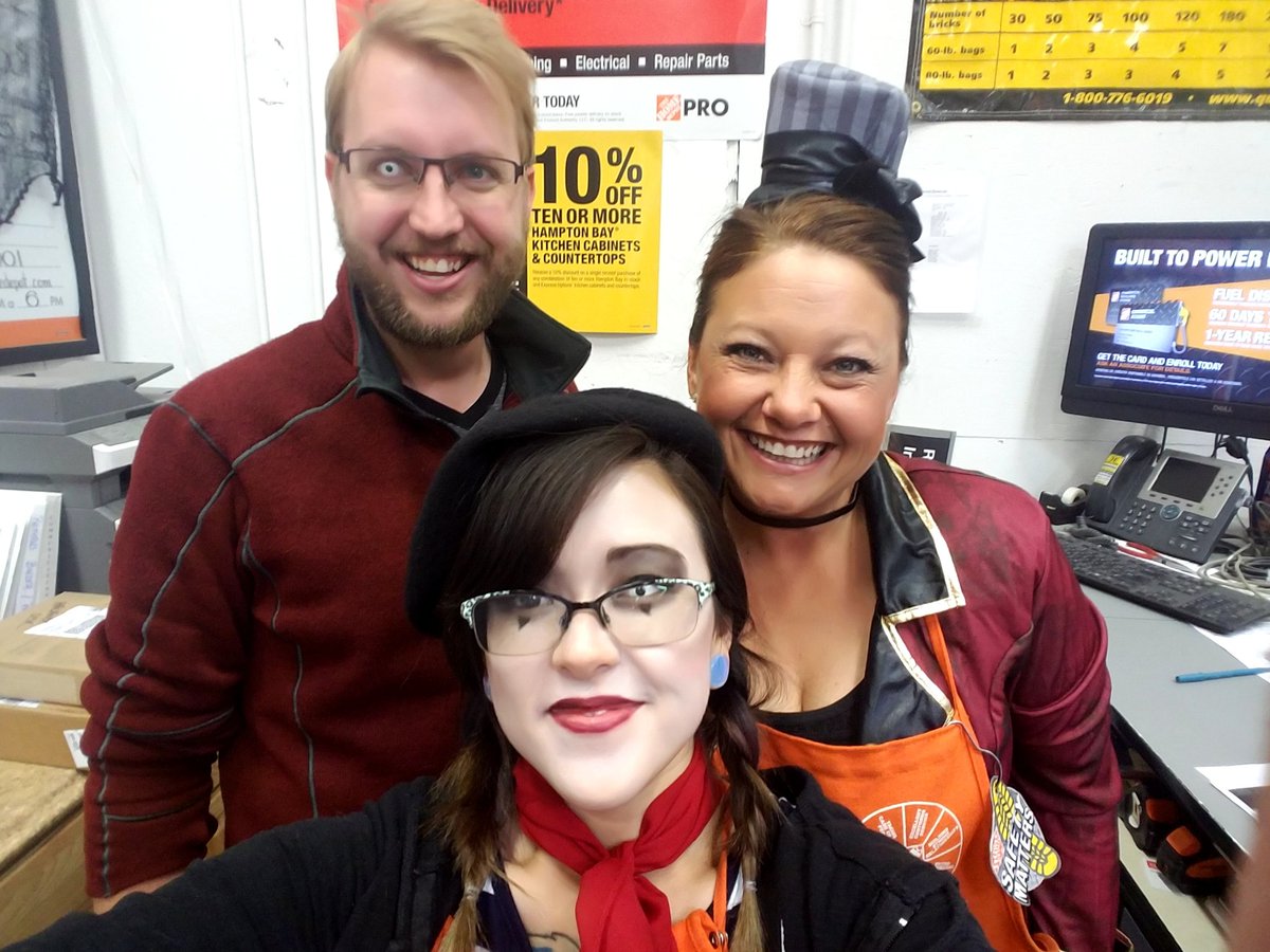 MZPothoven's tweet photo. Halloween at the depot! #halloween #1541 @ChasingAutumn22 @chad_morris1414 @faithpayne50 @MarkletonHD https://t.co/agDT1xrNYd