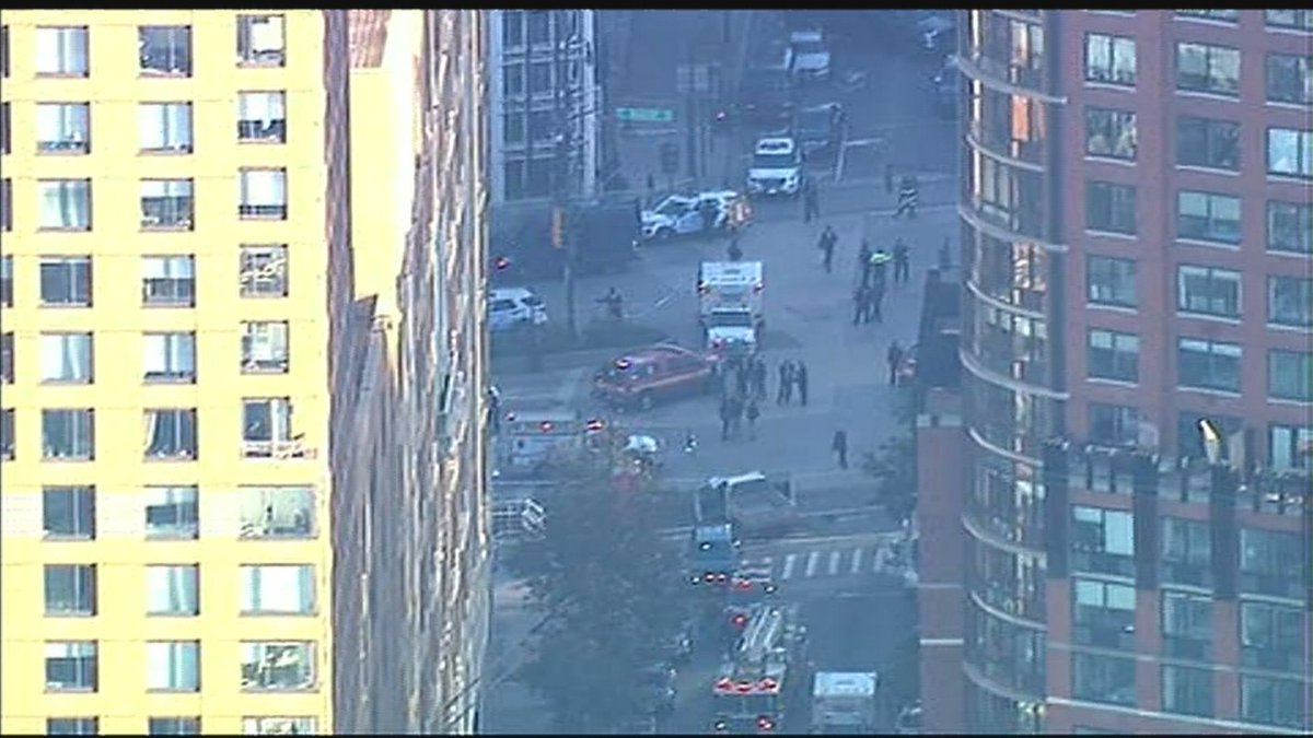 #UPDATE 6 dead as motorist hits people on bike path near World Trade Center bit.ly/2lAhfMv?utm_so… https://t.co/maTap7o6wY