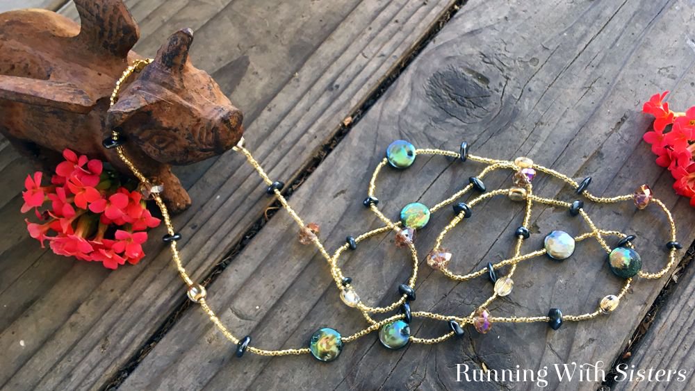 We're already thinking about #NYE with this glamorous long beaded necklace!  buff.ly/2gJLpb4