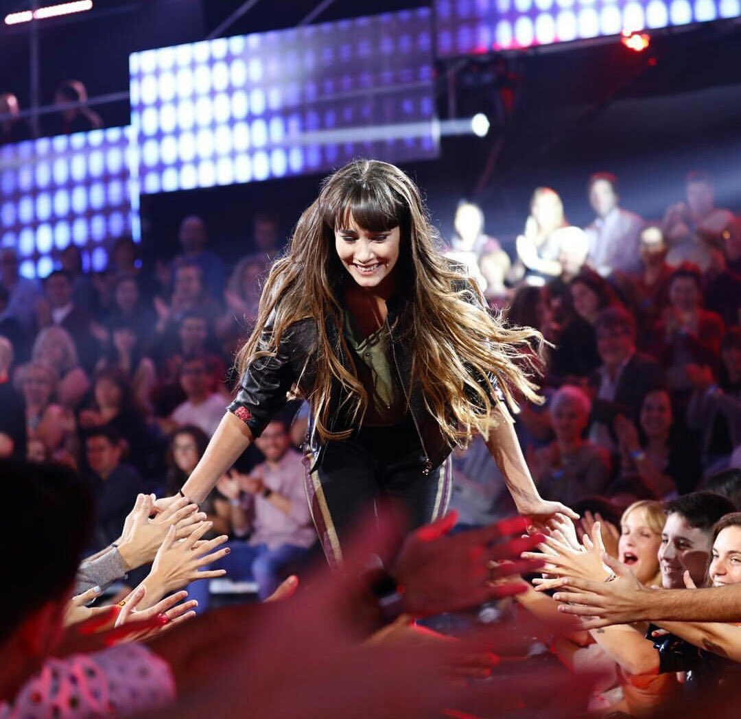 queenandthecity's tweet photo. Ojalá esta foto se repita al final de OT con Aitana como ganadora 🙏🏼💖 #OTDirecto310 https://t.co/fIeLHbVfdr