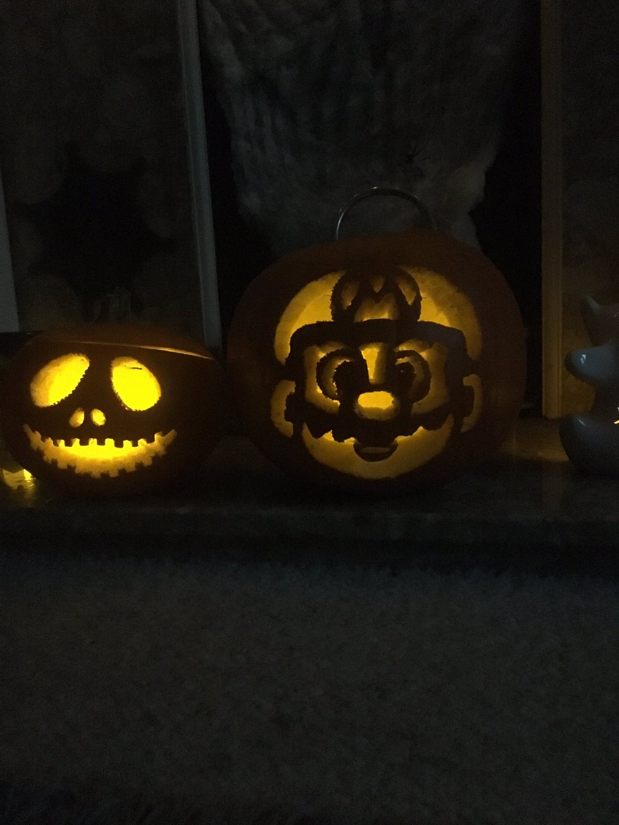 BabbleBoxComedy's tweet image. Proud of these pumpkins that naturally I will not display as I want to save all the sweets for my own stupid fat face #trickortreat
