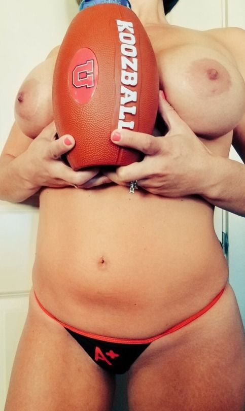 LondonCougars's tweet photo. I just love ball games can I play with your's? join me at https://t.co/H8ZaHcVvrt https://t.co/qlkwV0cjz9