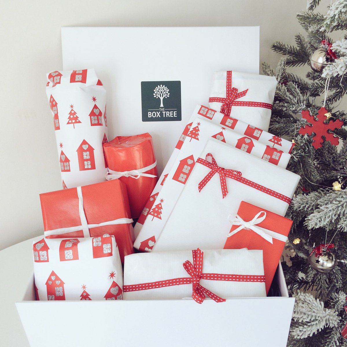 thestockingbox's tweet photo. LAST CHANCE to move from this feed before it closes and follow @TheBoxTreeCo for the best in Christmas gifting! #wearemoving #givegoodgifts https://t.co/laXyT3AQvz