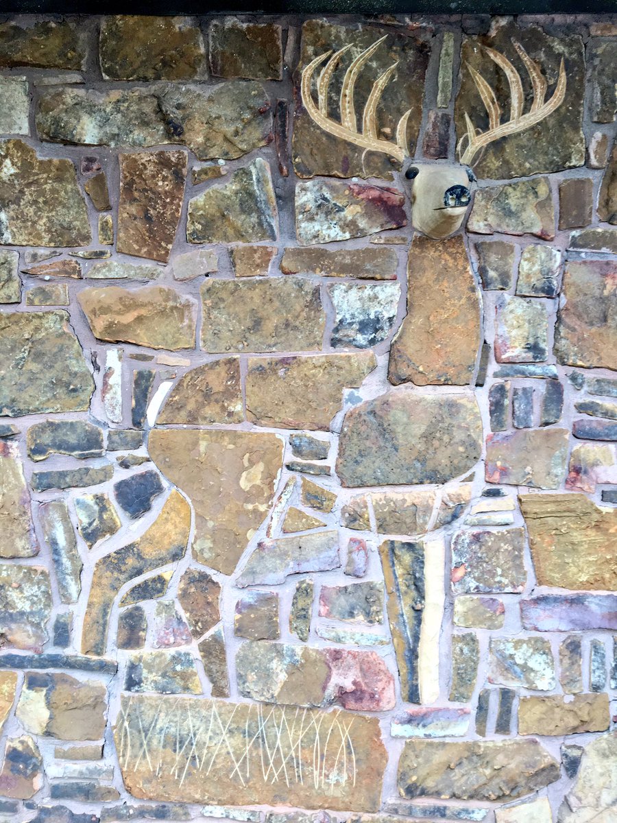 robinizard's tweet image. Someone really likes deer. Pretty awesome rock art. #DeerInDisguise