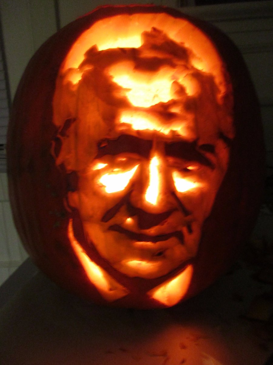 run2611643's tweet photo. @Jeopardy #AlexTrebekpumpkin #yesitisreal https://t.co/cZymj2MpNP