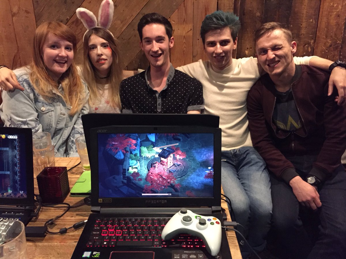 MCRGamesNet's tweet photo. It’s team Triennium from the @SalfordUni #gamedev course showing ‘REI’ at @MancGamers #indiedev 🎮👍🏻❤️👹👺 https://t.co/5LdpKjnoJv