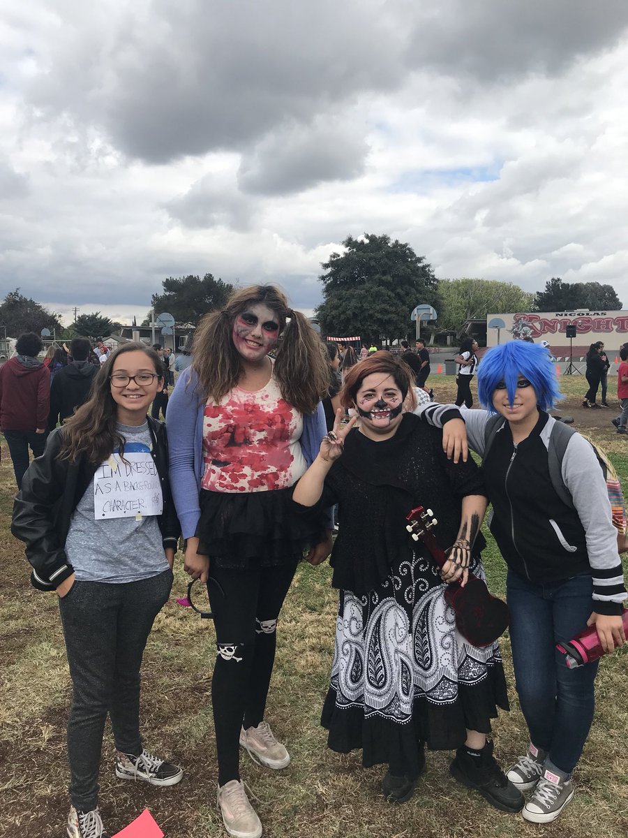 NicolasKnights's tweet photo. Halloween fun at our #PBIS kickoff carnival! #NicolasPride #CODE2017 🎪🎃 https://t.co/ifkHMagaST