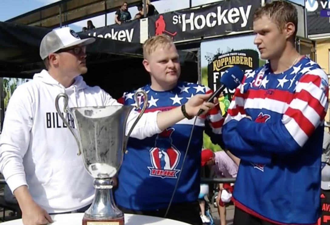 @streethockeysm Suomen mestari <a href="/Barkovsasha95/">Aleksander Barkov</a> tulessa viime yönä! Kohti pörssikärkeä myös showssa! #nhlfi #ViasatNHL