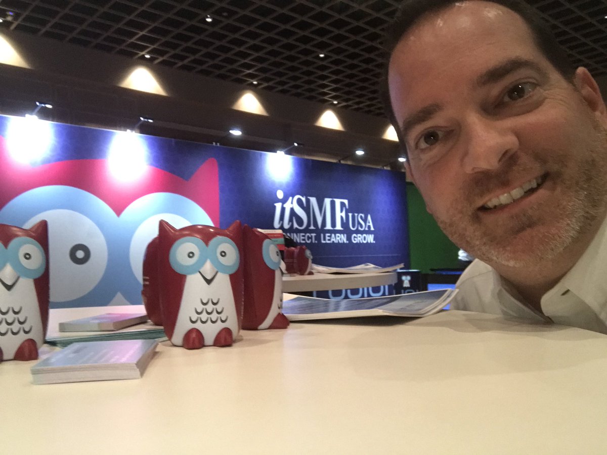 BrianNewcomb's tweet photo. Found a flock of @itsmf_usa_hoo at #SMFusion can’t miss it https://t.co/RNAv4lLj6g