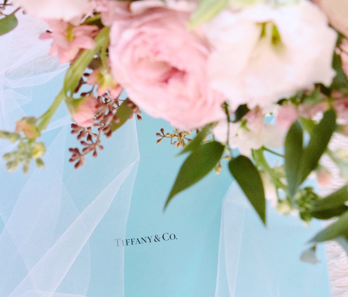 ohsolovingly's tweet photo. All about planning an #OhSoLovingly wedding 💗💋 https://t.co/qKxWewTMLH https://t.co/VrfkE2iUYD