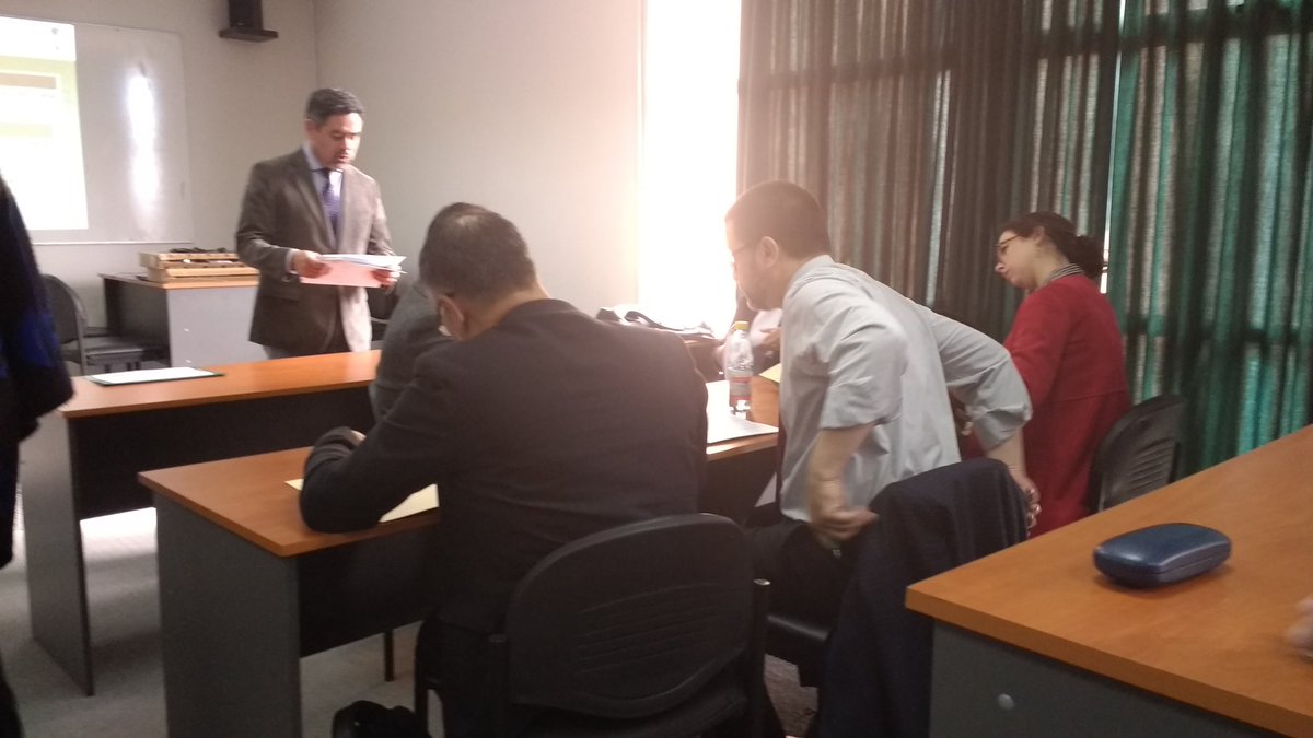 DerechoUST's tweet photo. Por nuestra mejor #reacreditación ➡️ En reunión de autoevaluación académicos y alumnos delegados .@DerechoUST Viña del Mar https://t.co/CG3Lwruwac