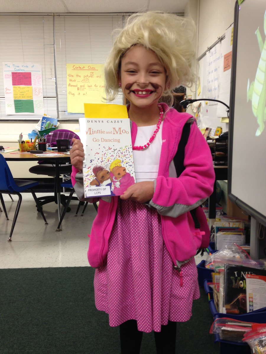 Chel_Brad's tweet photo. All you need is a book! @GuilfordEle #GATORSDESERVEIT https://t.co/kaLYUcCxbi