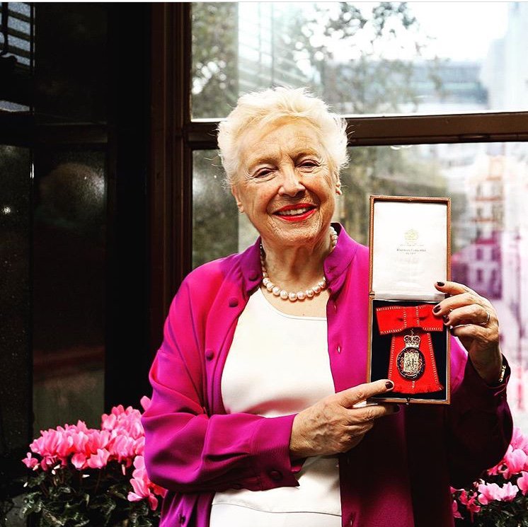 oiioxford's tweet photo. Congrats to OII Founding Donor @DameStephanie_ for receiving her #CompanionofHonour at @BuckinghamofUK tonight! https://t.co/ajq4Z216dX https://t.co/OOypbh1OPt