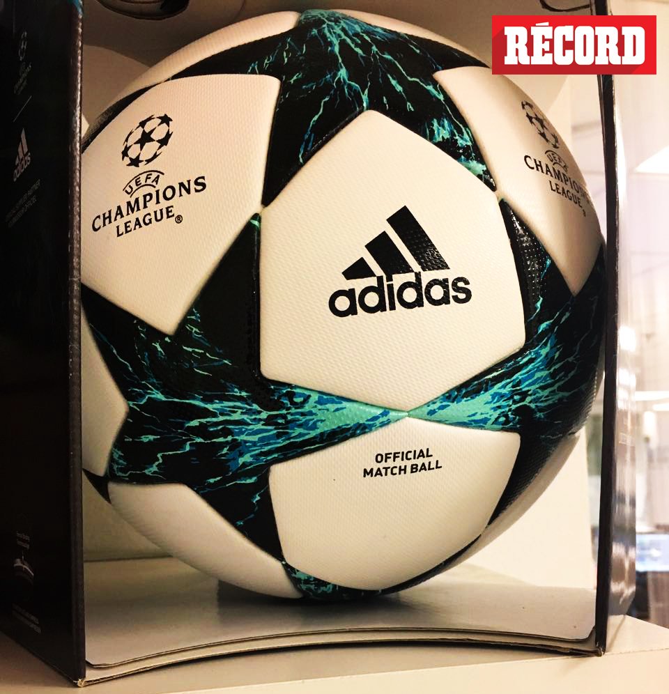 record_mexico's tweet image. ¡Tenemos su CALAVERITA! ⚽️

@adidasMX y #ZonaRÉCORD se rifaron y les tiene este regalo... ¿Lo quieren?

🔁 #RT para participar 😎