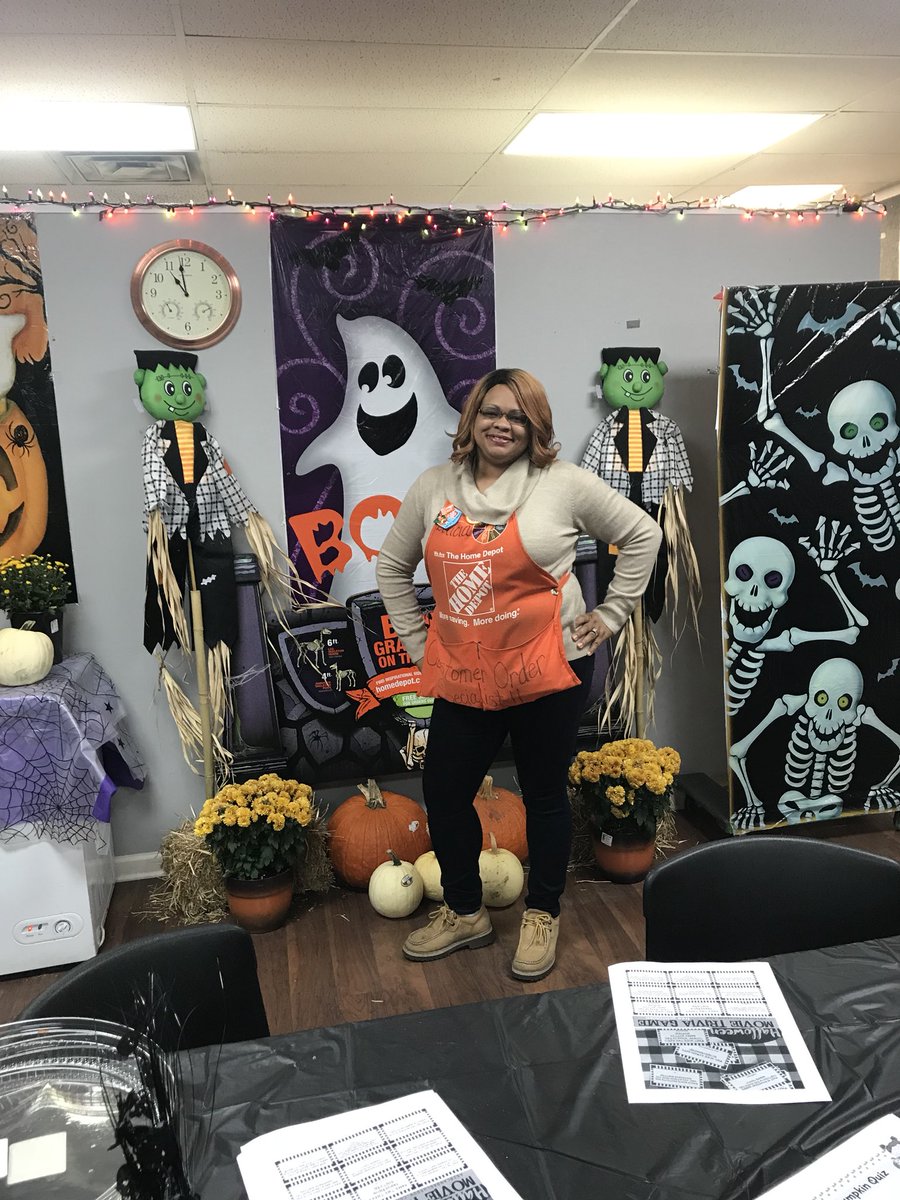 wilson_jeter's tweet photo. Sweets and Treats....Halloween Fun...0729 Collierville....@RobertHD0729 @LayneThome @heidimhd0729 @thdjoelcog @DHRM_D73 @ https://t.co/AGi3UTyabP