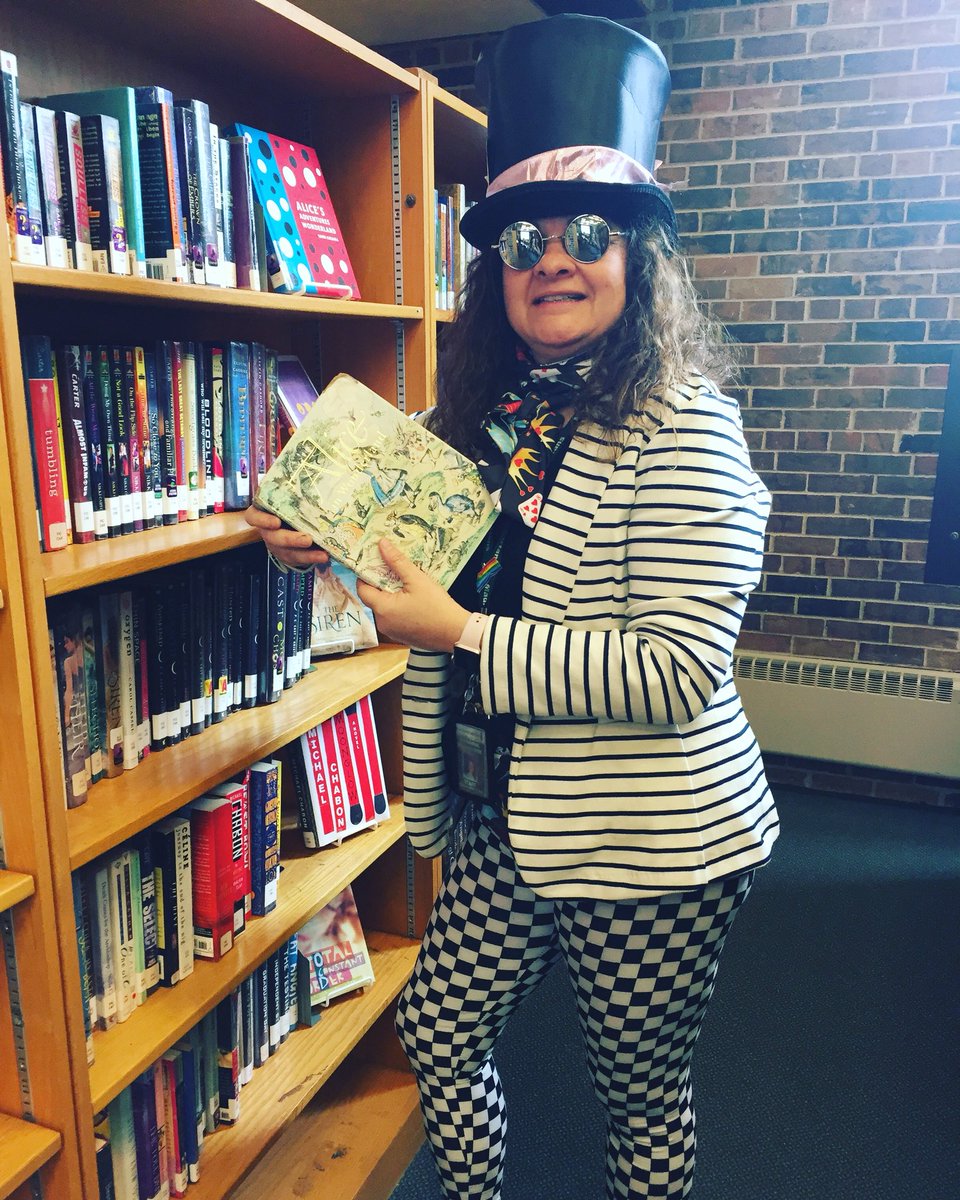 jmm_library's tweet photo. Last Halloween photo of the day! Thanks for being awesome everyone! #halloween #highschoollibrary #wearejmm https://t.co/VgZTEauFh6