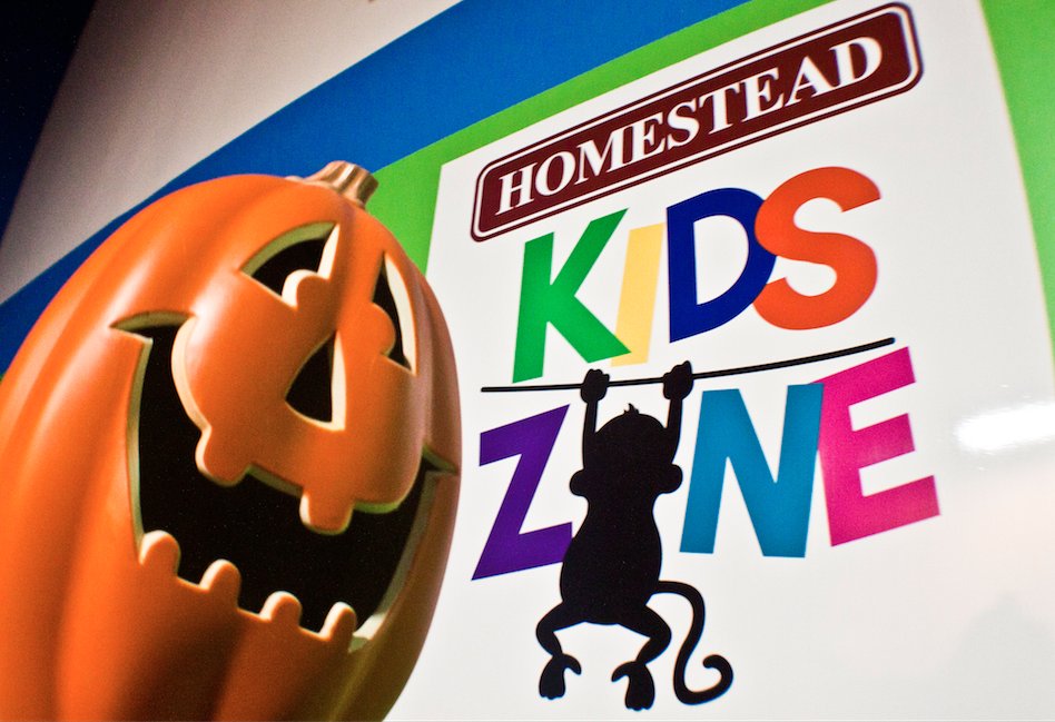 PTPeastON's tweet photo. Have a wonderful, amazing, not-too-scary night tonight! Be safe out there #ygk Trick-or-Treaters! https://t.co/Siub1V7cg6