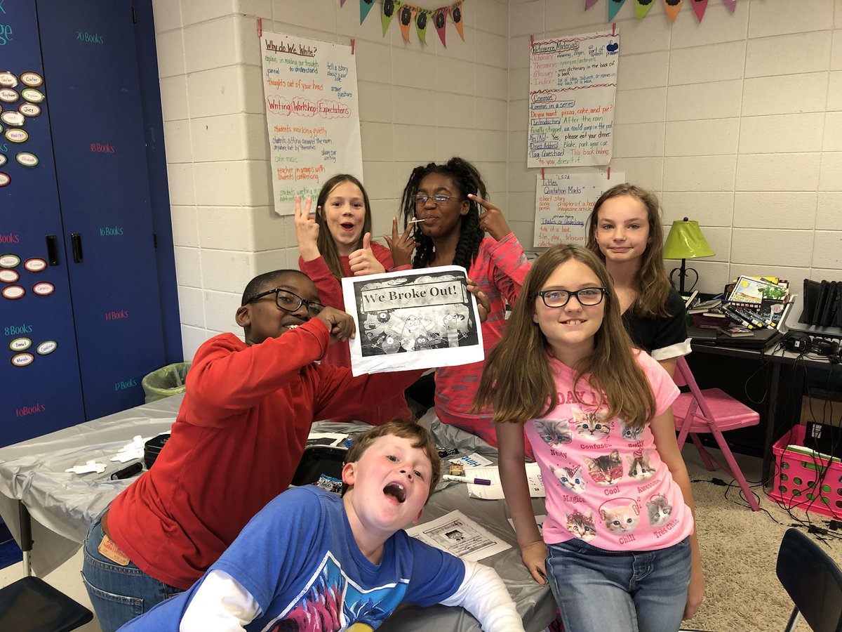 ReadwithCaffall's tweet photo. Break out Halloween Day! Had a blast with this crew! #makeithappen https://t.co/9UEbMFru9m
