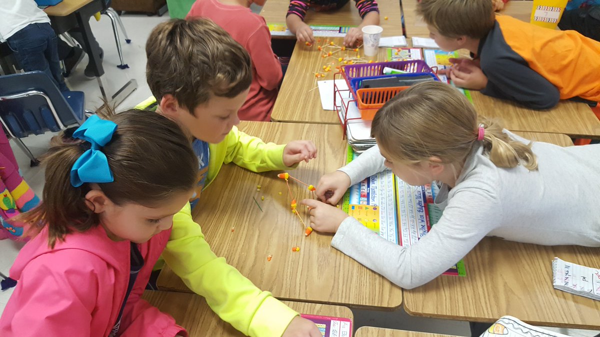 CFESMsLove's tweet photo. Candy Corn #STEM challenge! Ss observed that candy corn is "fragile" #Halloween #2ndgradefun #shapes #geometry #coltsquest @cfescolts https://t.co/kE27YTcr6b