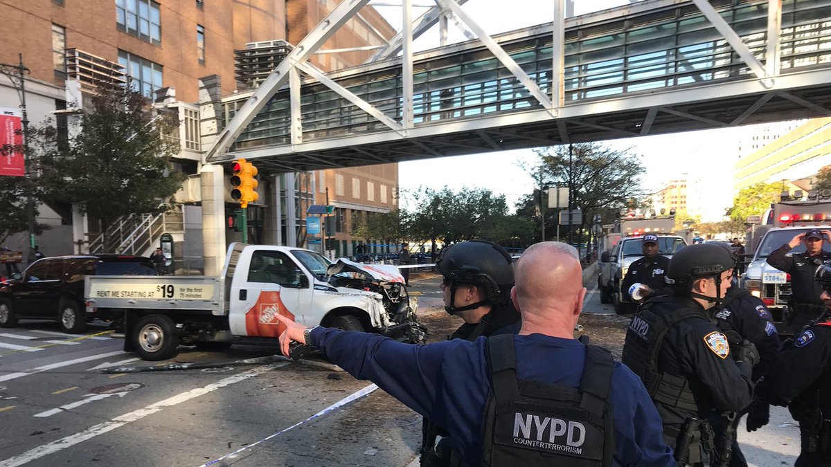 #UPDATE 8 people dead after motorist drives through bicycle path in New York City bit.ly/2hrH9O1?utm_so… https://t.co/oTLAbcje2C