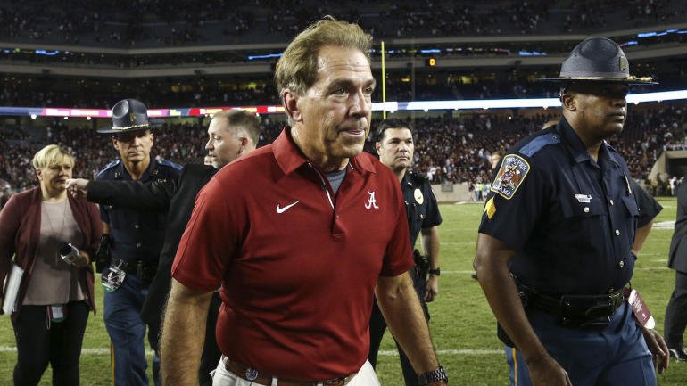 WATCH: Alabama player smoothly serenades Nick Saban with birthday song  