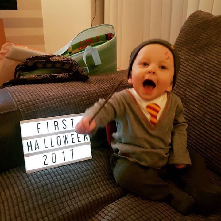 alexnanson's tweet photo. Penny won Halloween #niece #babyharrypotterfan #pennypotter #itsmagicwhentwigsbecomewands https://t.co/BJkhdP9tSx