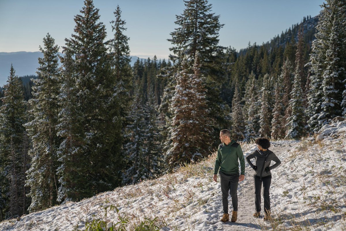 backcountry's tweet image. Frosty mornings and the crunch of leaves mean that fall is in full swing. Get in the spirit with Basin and Range: bit.ly/2zVMMuL