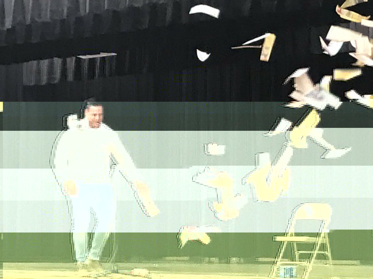 BrownELAR's tweet photo. Jeff Neal spoke to RJH about working hard and the dangers of following the crowd.
@whatsnewatrjh #jeffneal #robinsonisd https://t.co/xIA05mnVjT