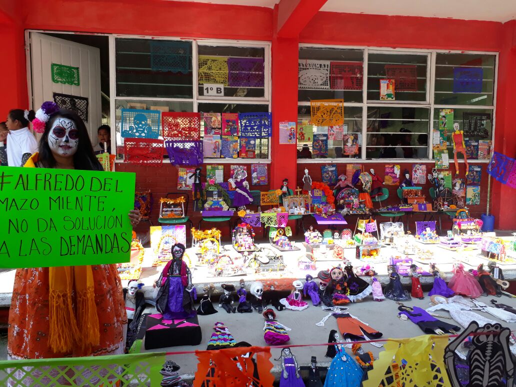KeremAmerica's tweet photo. #DelMazoNiegaEducación @alfredodelmazo  @SeducEdoMex @juanjmillanm https://t.co/7dz2tJkNZB