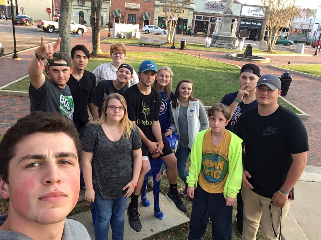 jaspercrew_dc's tweet photo. Throwback to Jasper Crew Scavenger Hunt last year!
•
Selfie with a donkey equals 10 points!📸 https://t.co/7Qkrwh6OZz