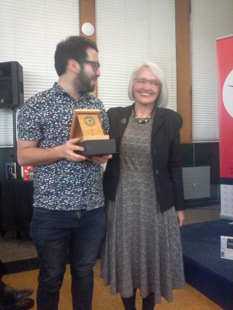 Medalla libro para bebés para Fabián Rivas por ¿Dónde está mi tuto? 
<a href="/GataGordaEd/">Gata Gorda Ediciones</a>
Colibrí <a href="/IbbyChile/">IBBY Chile</a> @FILSA_2017