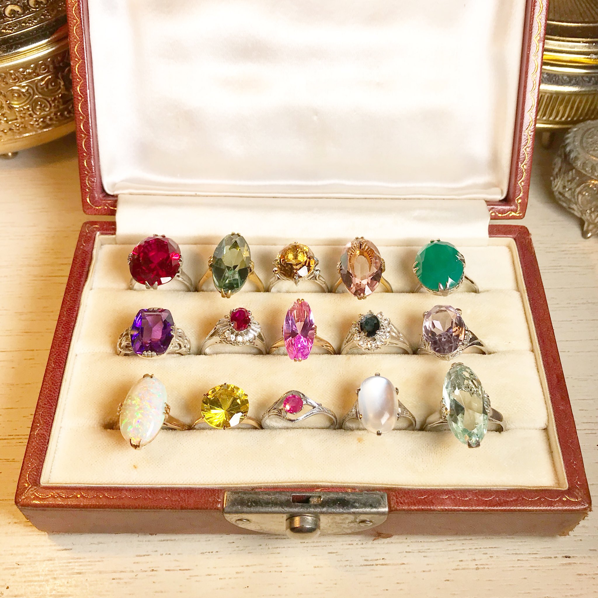 レトロ　宝石画 随分古い昭和レトロな宝石画花サイズ6号枠込み60×51宝石画41×32