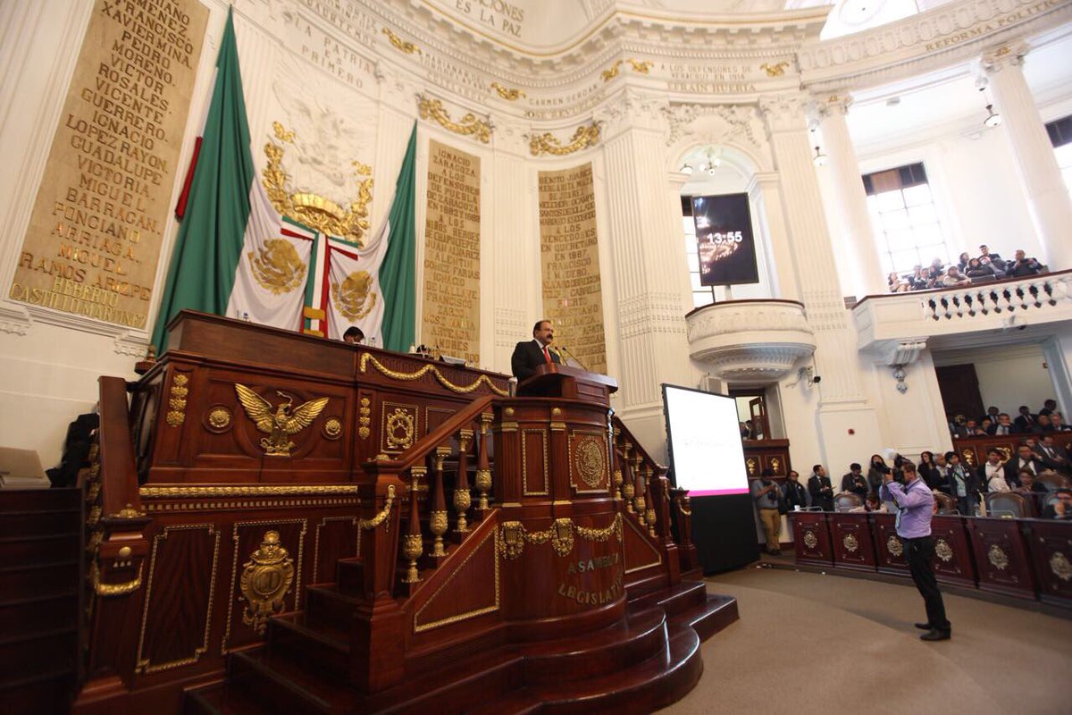 A_Ahued's tweet photo. Se han otorgado 102 millones de atenciones en nuestras unidades médicas y 53 millones de estudios de laboratorio. #InformeSEDESA2017 https://t.co/yXit8P3ZD8