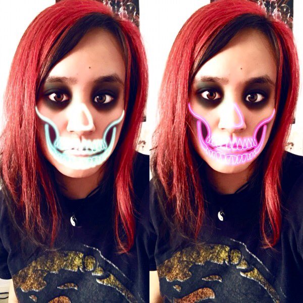 incubusetta93's tweet photo. #BlueSkeleton n #PinkSkeleton. 💀💙💀💗
#Scary #Skeletons #Selfie #Snapchat https://t.co/sz7ZSkVhYU
