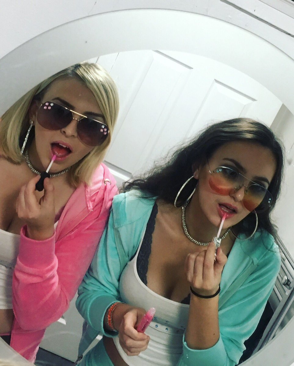 loobixcube's tweet photo. went as paris hilton and kim k circa 2004 for halloween and paris LOVED IT (we have peaked) https://t.co/kQfOM4Bsue