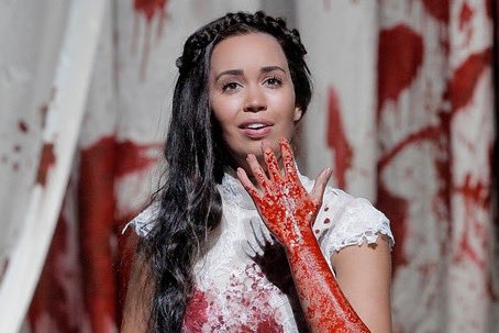 nadinecsierra's tweet photo. Happy Halloween! 🎃 #spookyopera (📸 by Cory Weaver from 'Lucia di Lammermoor') https://t.co/iFWikPlbn1