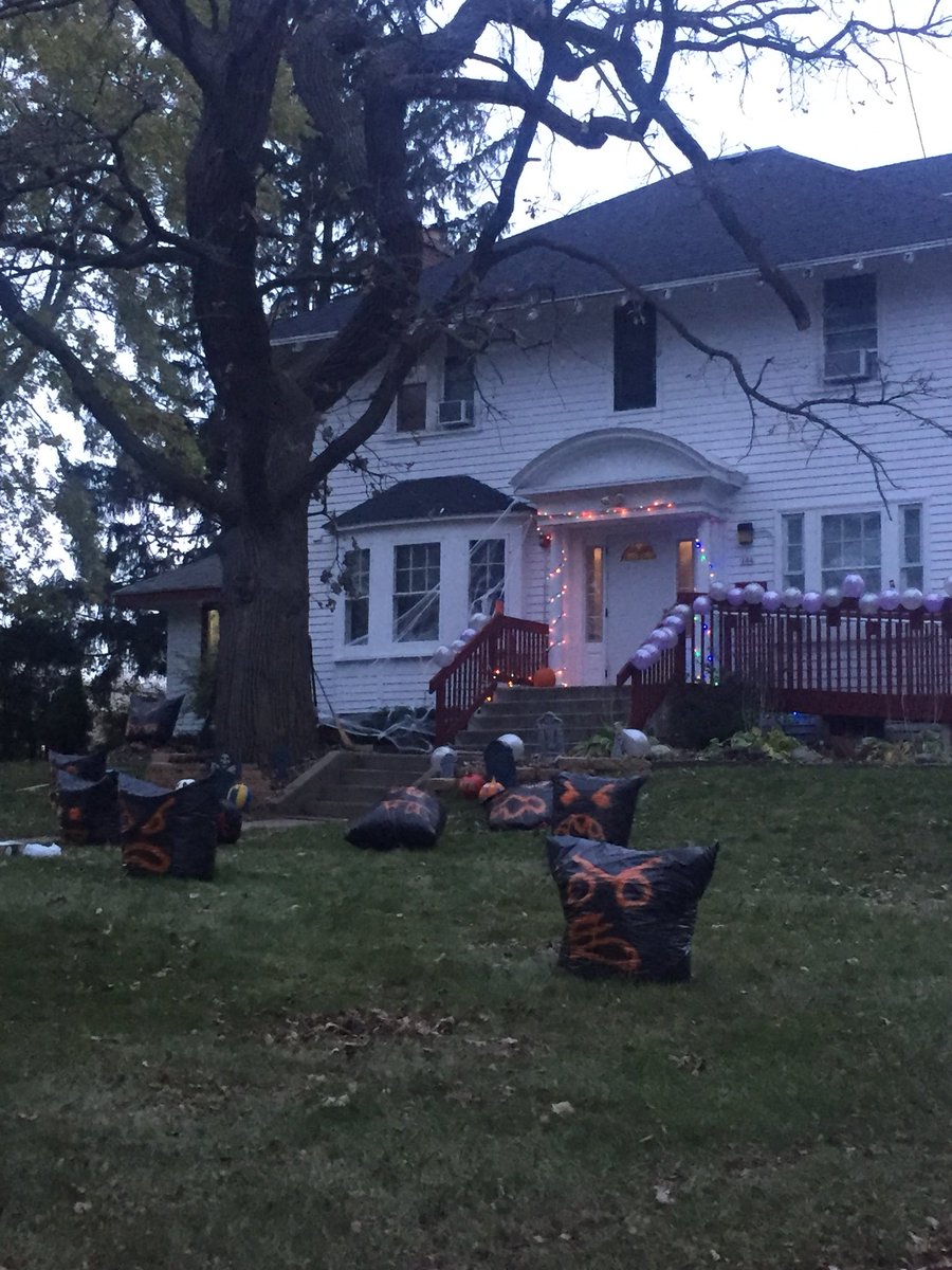 UWW_Pikes's tweet photo. Happy Halloween from kappa Omega PIKE! https://t.co/5zjMfK0aUf