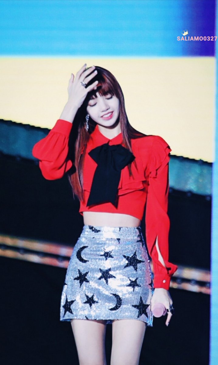 YounGBoss0327's tweet photo. #BLACKPINK #LISA 
20171028 https://t.co/XYiJpydSHh