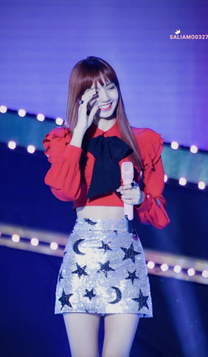 YounGBoss0327's tweet photo. #BLACKPINK #LISA 
20171028 https://t.co/XYiJpydSHh