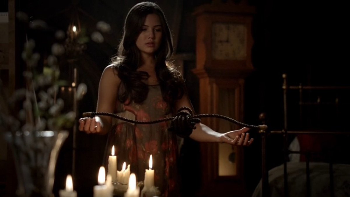 davinacwx's tweet photo. 👻)- All yoυ need тo ĸnow ιѕ тнaт ι've вeaтen yoυ. Agaιn 

          #FamousHalloween https://t.co/Tye0h0a3Q6