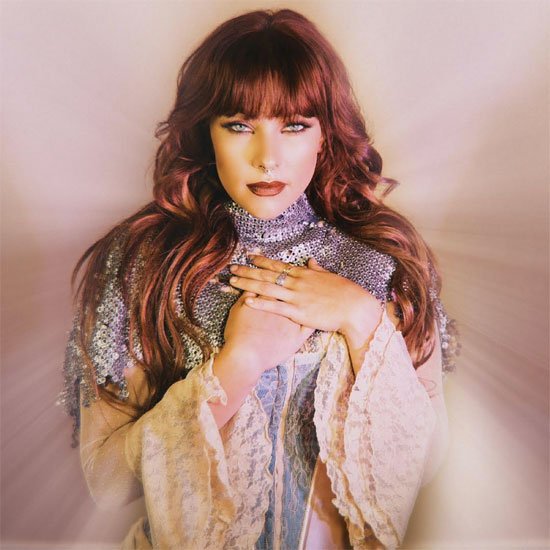 SoulBounce's tweet photo. .@SoulBounce Exclusive World Premiere: @miss_haze Gives You Something To Remember With 'Forget Me Not' https://t.co/tCGeILPuhE #HazelRose https://t.co/ky7p41ppES