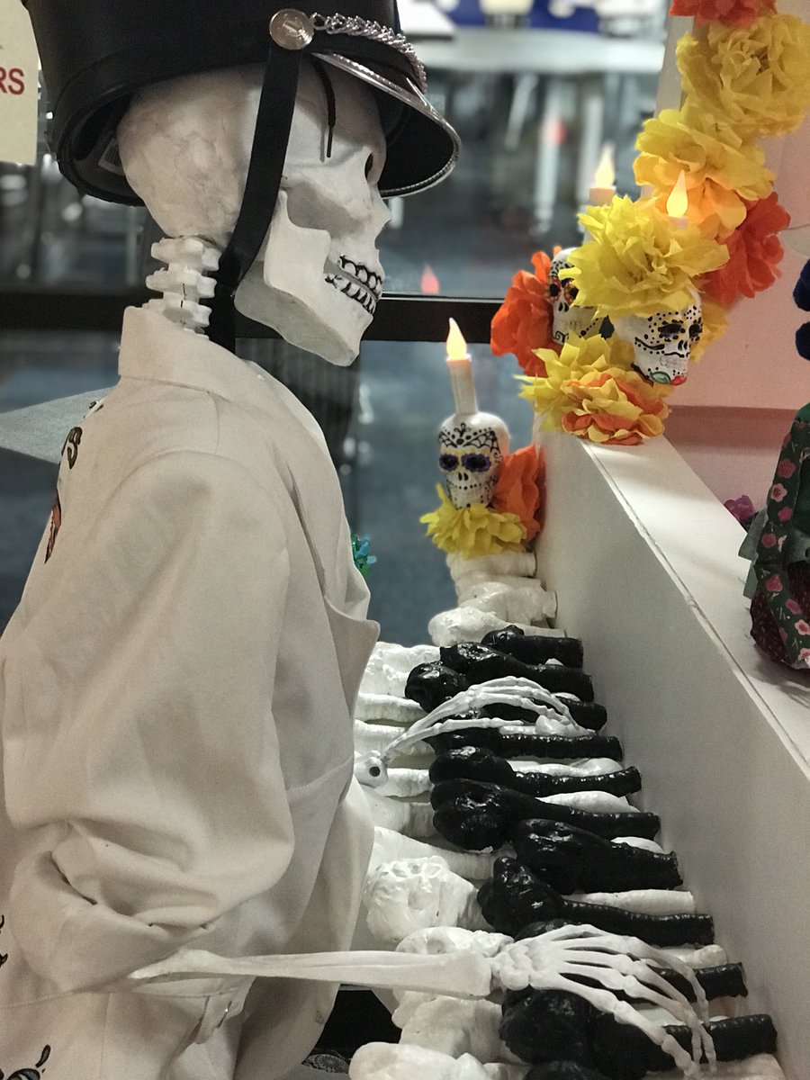 MatadorMediaPHS's tweet photo. Beautiful work of craftsmanship and artistry for the Dia De Los Muertos display at Central Office. Truly Parkland Proud @YsletaISD https://t.co/yt3aHWohVY