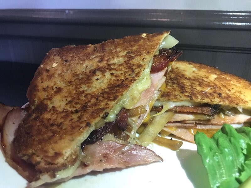 BarristersSTL's tweet photo. Stop in and try our Feature of the Month! The Sweet Swine with Cheese special is just $11. https://t.co/Kd8Oc4EtKe