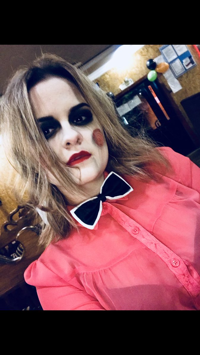 TheVko's tweet photo. Halloween Day 🎃 saw 😍 John Cramer #Halloween #Halloween2017 #saw #johncramer #Hallowqueen https://t.co/dsRtRrxpSb