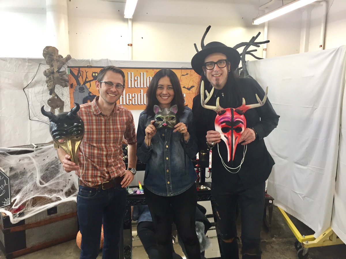 EvergrnGoodwill's tweet photo. Did you catch us on @SeattleRefined this afternoon? #GoodwillHLWN
https://t.co/H4ceiu9Vlc https://t.co/X4AjU6h1wH