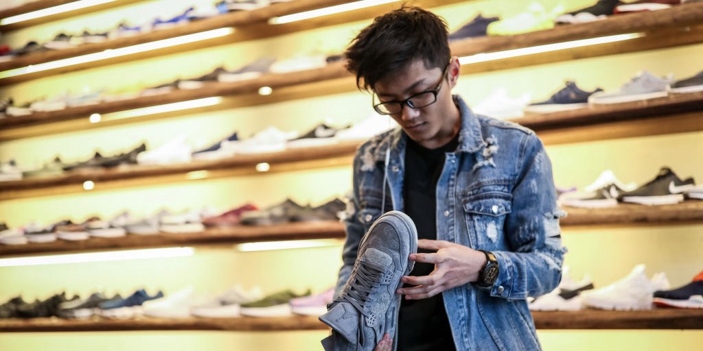 EmilyKillion8's tweet photo. RT @businessinsider: Nike’s plan to survive retail apocalypse could destroy mediocre stores https://t.co/OHw7QM0UvJ https://t.co/s7KBR6tMYe