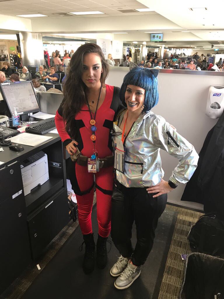 YQRamos's tweet photo. Living the FUN values #JetbooFLL @Jetblue @HelloJetBlue visit our IG: Jetblue.FLL for FUN boomerang stories! 🎃🎃🎃 https://t.co/JsjHgYsmfc