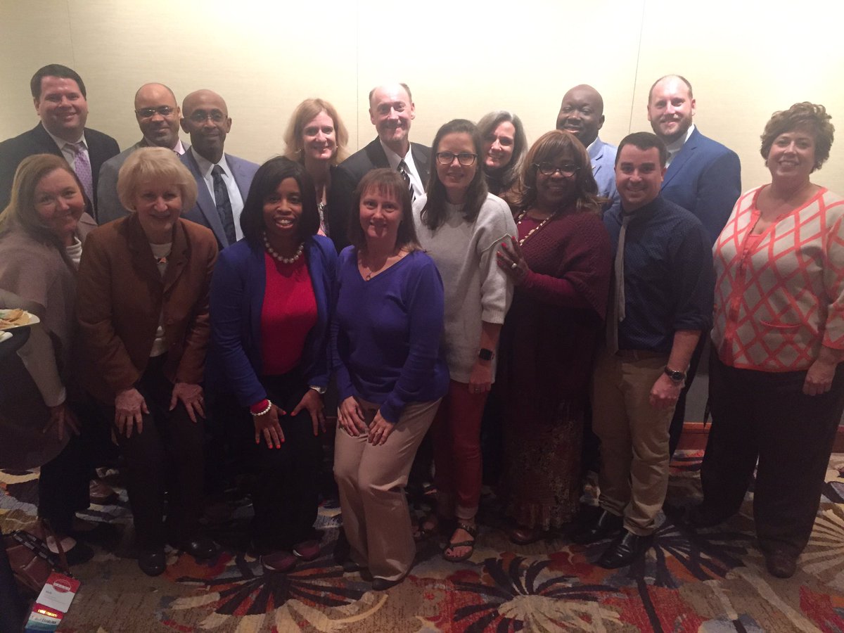 EllenNeufeldt's tweet photo. Great catching up with #mmi2017 @SACSAtweets @NASPAReg3 @SACSA_NASPA_MMI #SACSA2017 https://t.co/p0lqhoSbSa