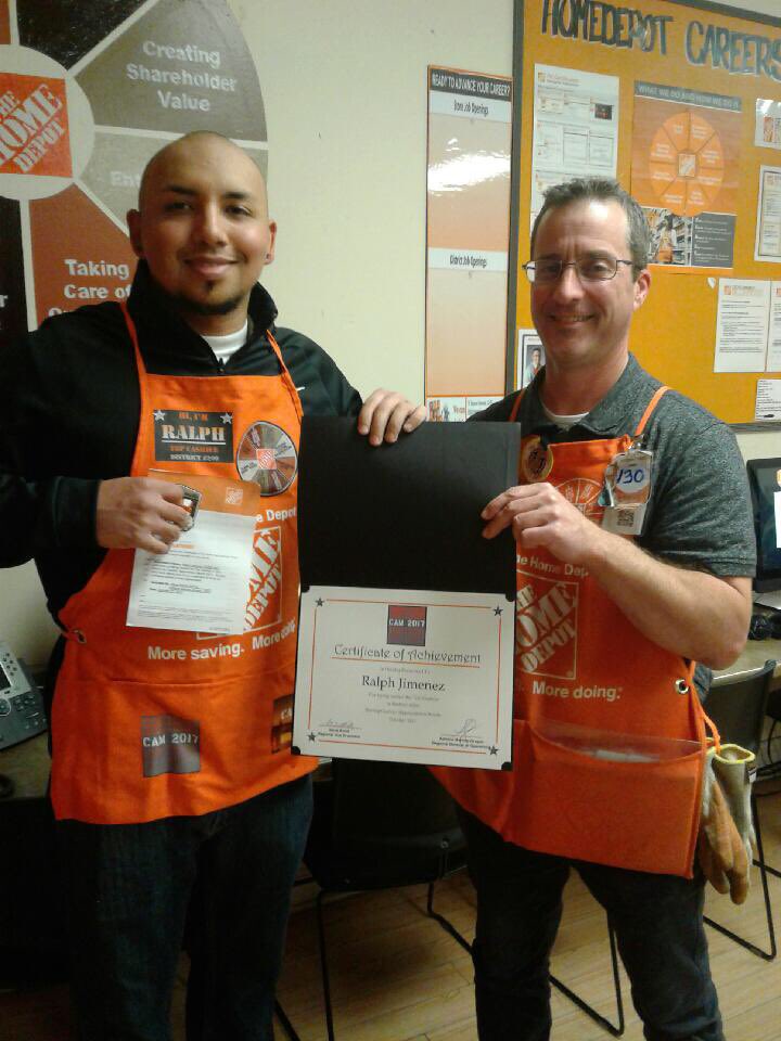 mpmonte12's tweet photo. Congratulations Ralph! Top cashier in district 209.two years in a row out of #capitol#6621#pac north proud! https://t.co/LPw8zwRpKQ