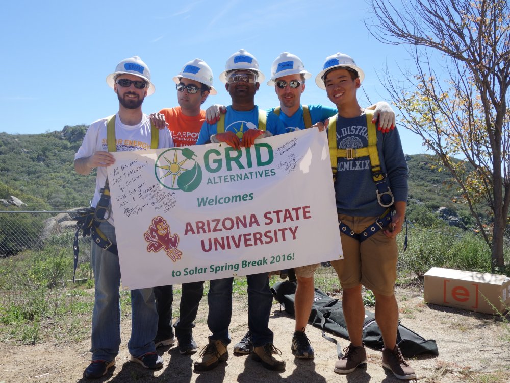Wondering how you can help education? Why not make a tax deductible donation to ASU's Solar Spring Break team? 
donate.gridalternatives.org/campaign/arizo…